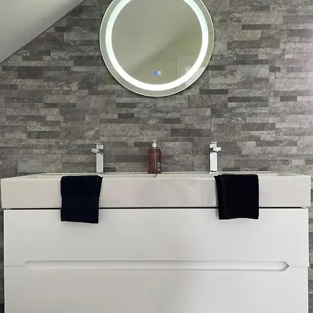 Ocean View Apartment *